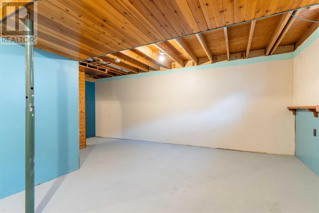 Single Family House for Sale in   Hubalta Road SE Dover Calgary 