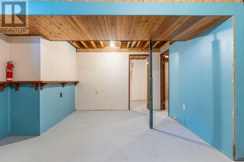 Single Family House for Sale in   Hubalta Road SE Dover Calgary 