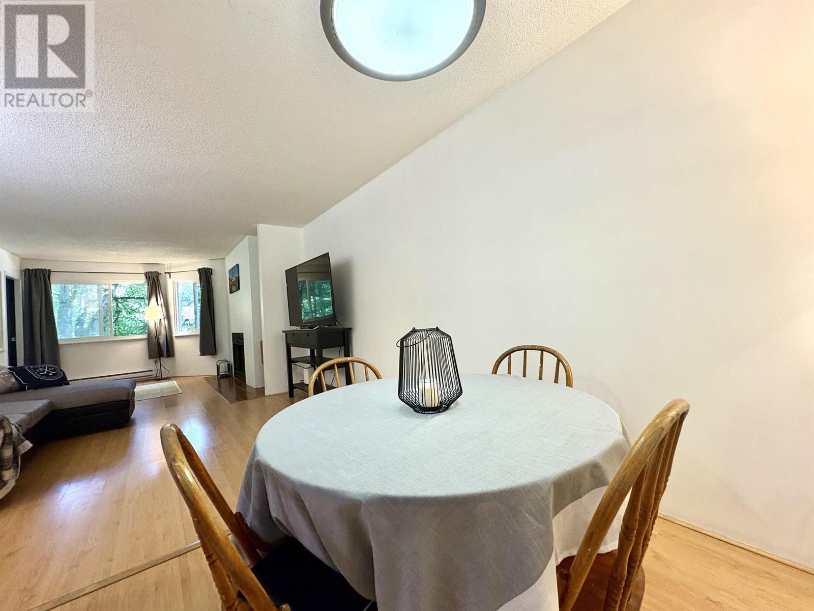 Photo 8 of 312 9880 Manchester Drive, Burnaby BC