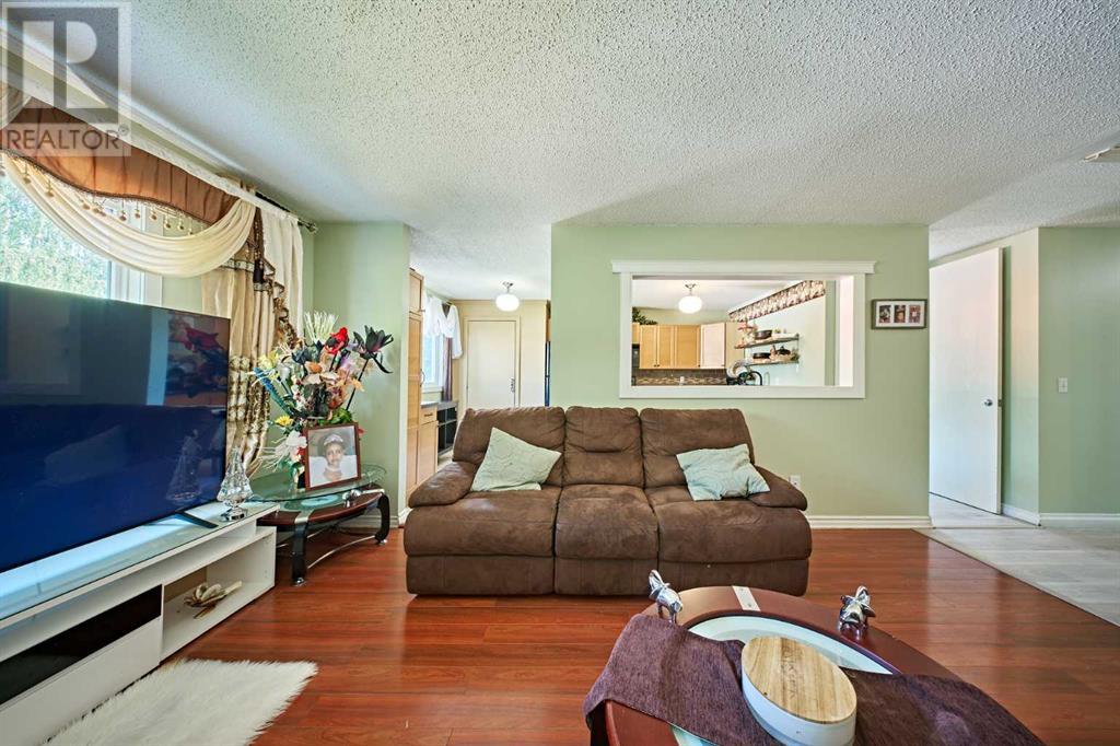 Single Family House Bungalow for Sale in  Doverglen Crescent SE Dover Calgary 
