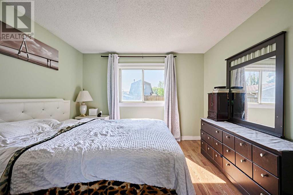 Single Family House Bungalow for Sale in  Doverglen Crescent SE Dover Calgary 