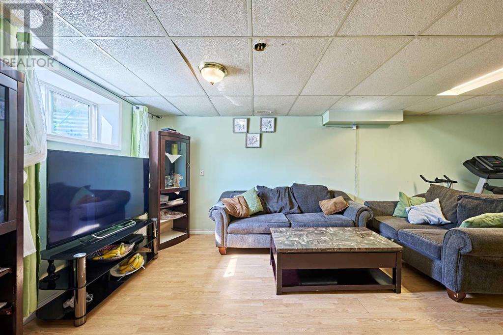 Single Family House Bungalow for Sale in  Doverglen Crescent SE Dover Calgary 