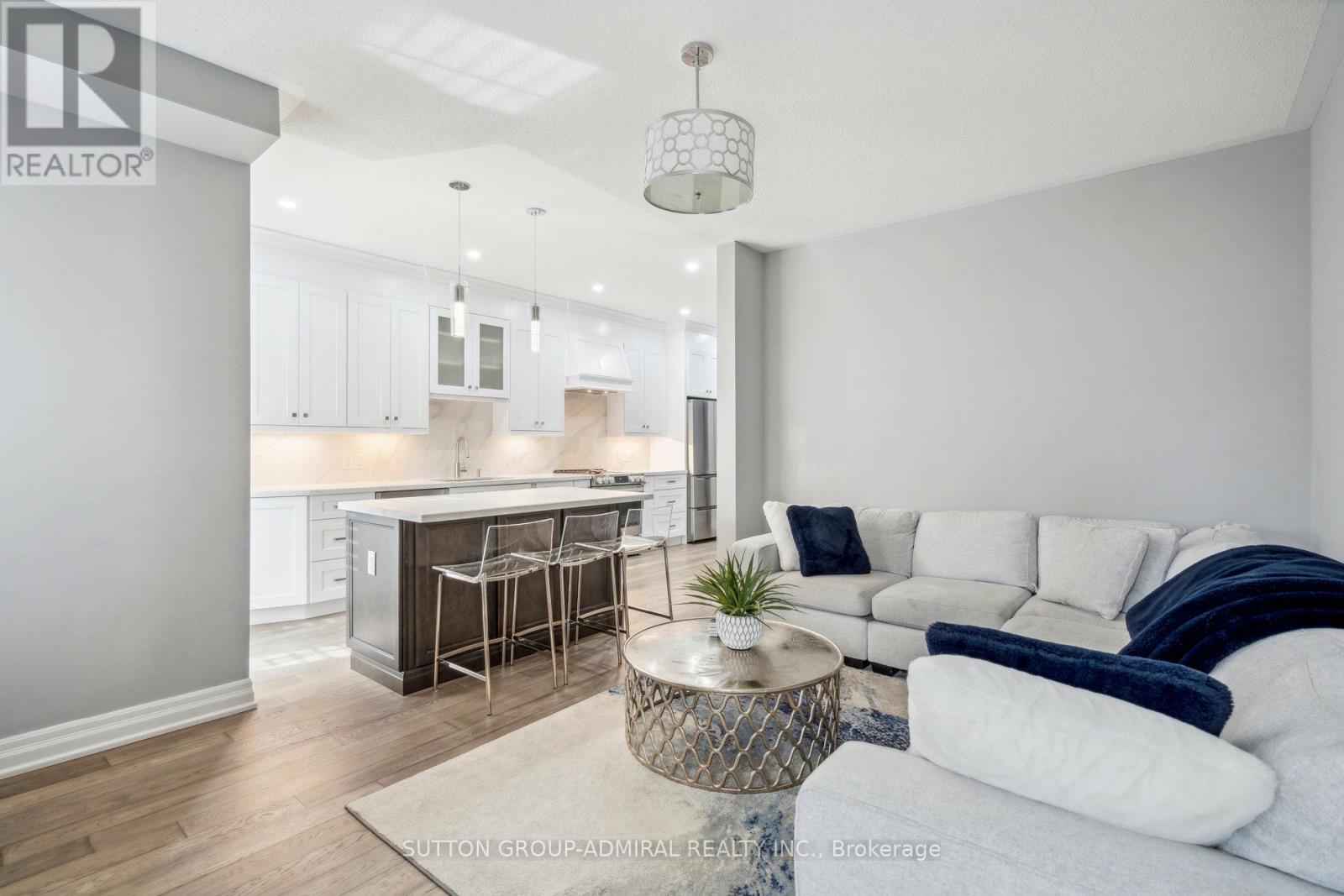Single Family House for Sale in  BLUE GROUSE ROAD Vaughan (Patterson) 