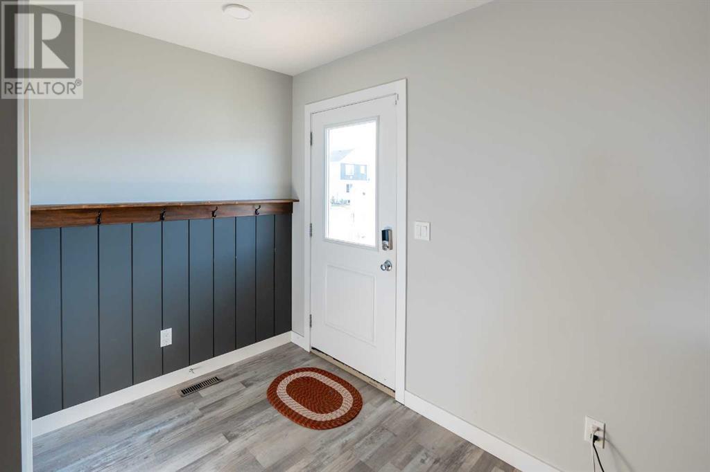 Photo 4 of D 11201 95 Street, Clairmont AB