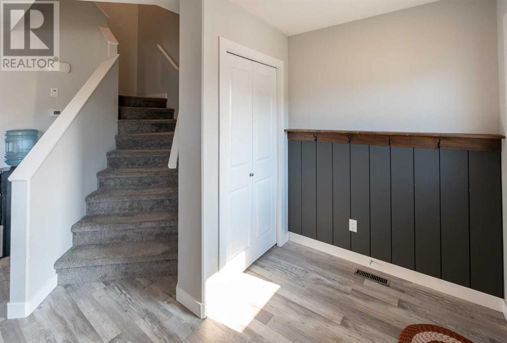 Photo 11 of D 11201 95 Street, Clairmont AB