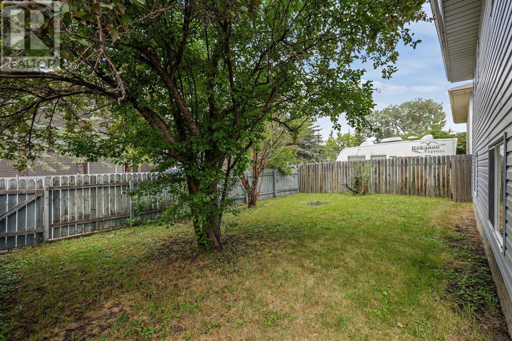 Single Family House 4 Level for Sale in   Street SE Riverbend Calgary 