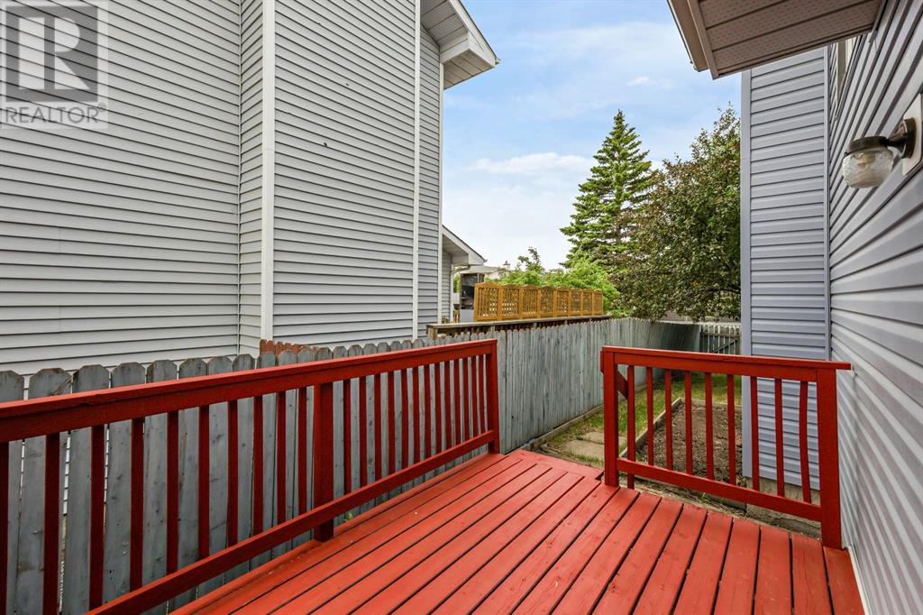 Single Family House 4 Level for Sale in   Street SE Riverbend Calgary 