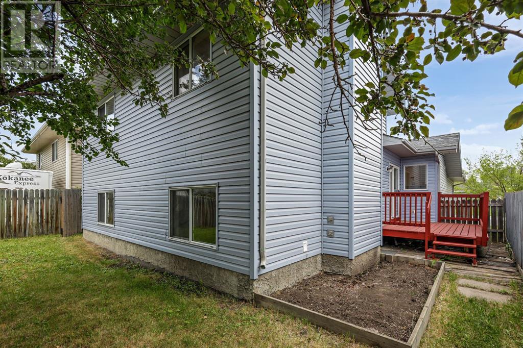Single Family House 4 Level for Sale in   Street SE Riverbend Calgary 