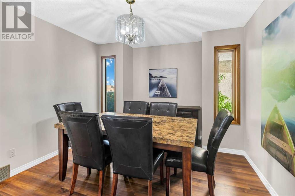 Single Family House for Sale in  Shannon Terrace SW Shawnessy Calgary 