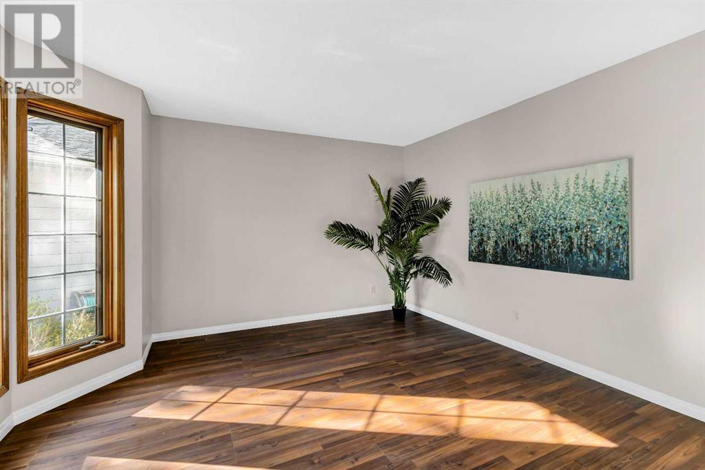 Single Family House for Sale in  Shannon Terrace SW Shawnessy Calgary 