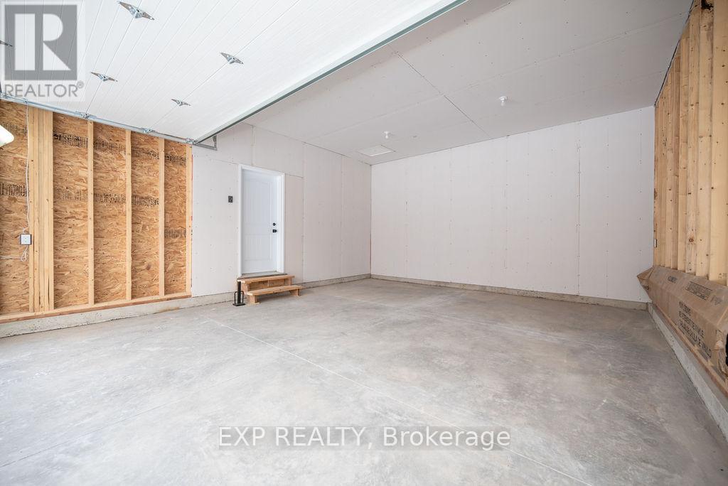 Photo 31 of 116 Storyland Road, Horton ON