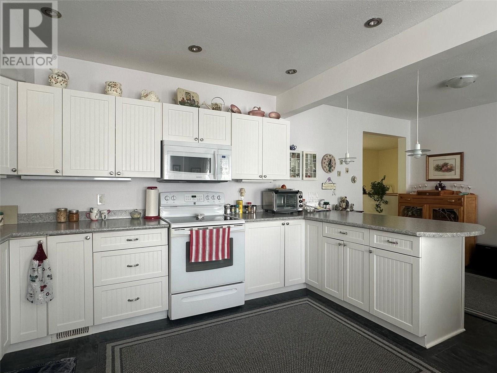 5702 Jackpine Lane, Osoyoos