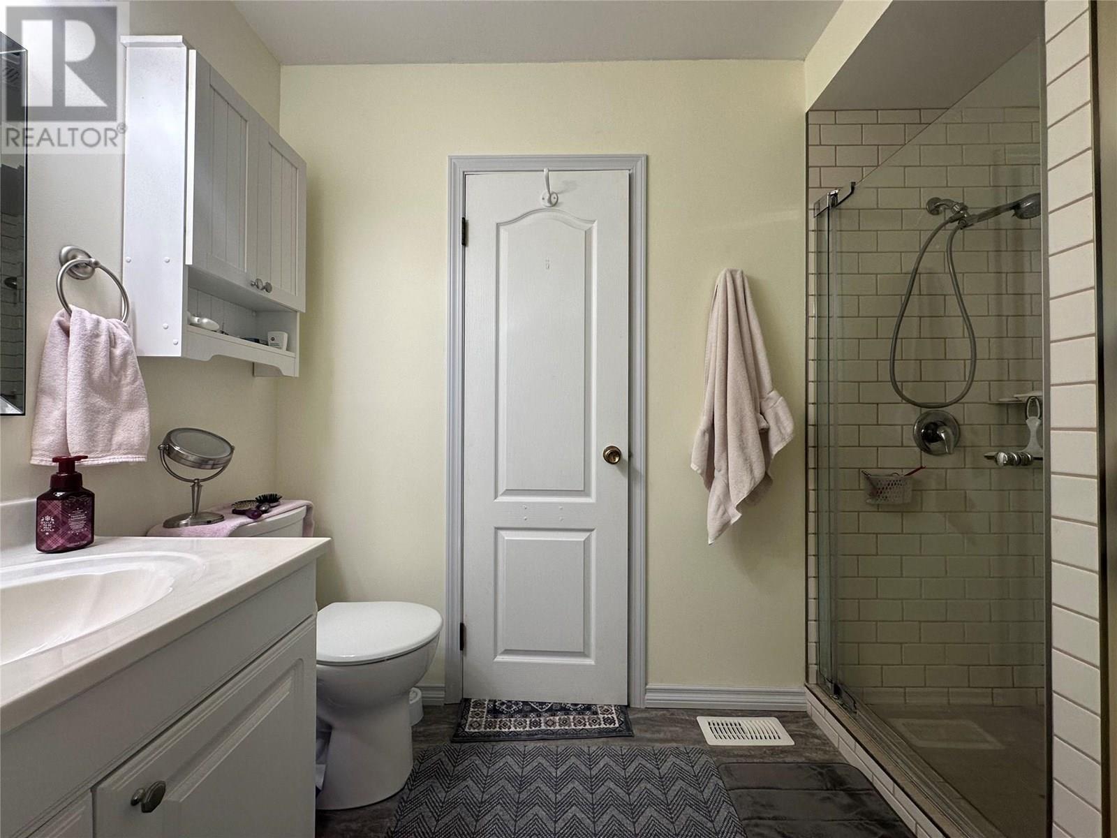 5702 Jackpine Lane, Osoyoos