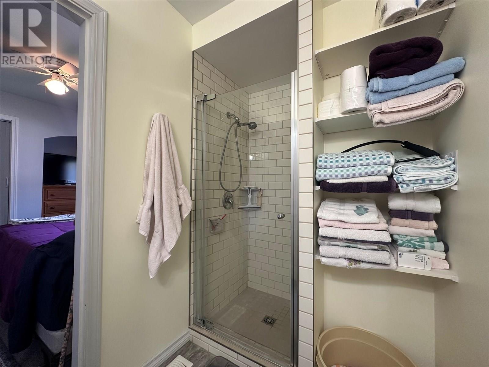 5702 Jackpine Lane, Osoyoos