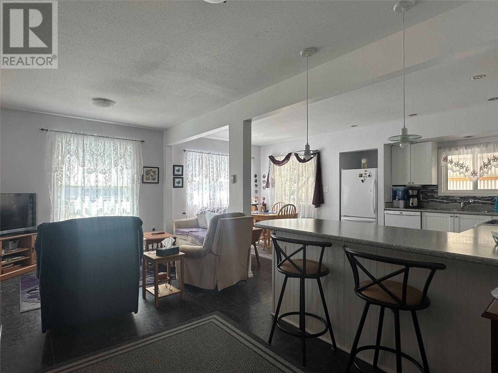 5702 Jackpine Lane, Osoyoos