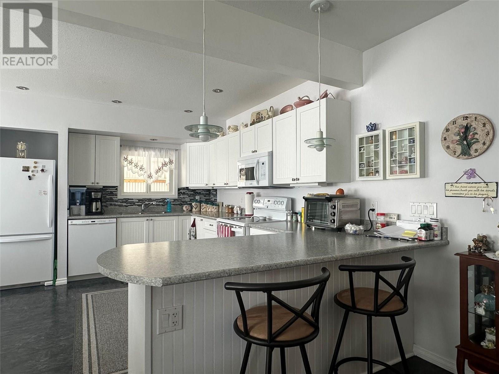 5702 Jackpine Lane, Osoyoos