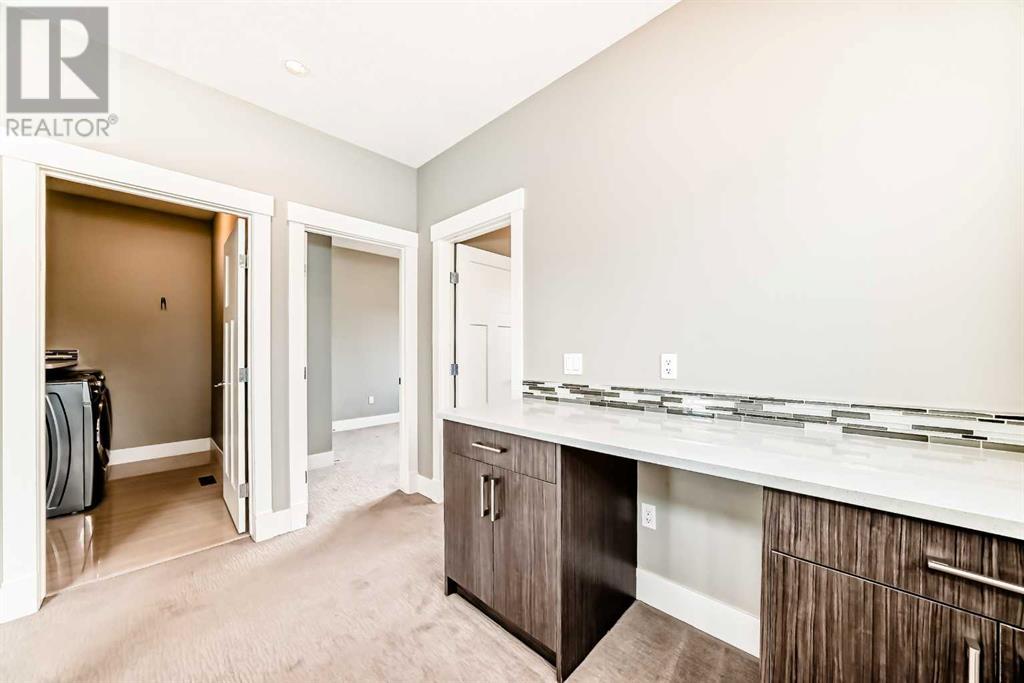 Single Family House for Sale in   Avenue SW North Glenmore Park Calgary 