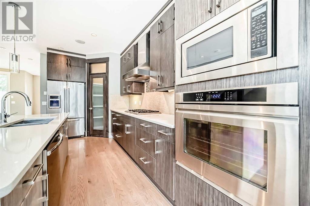 Single Family House for Sale in   Avenue SW North Glenmore Park Calgary 
