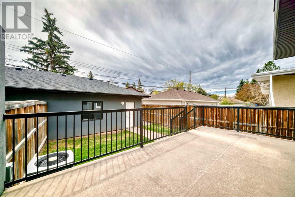 Single Family House for Sale in   Avenue SW North Glenmore Park Calgary 