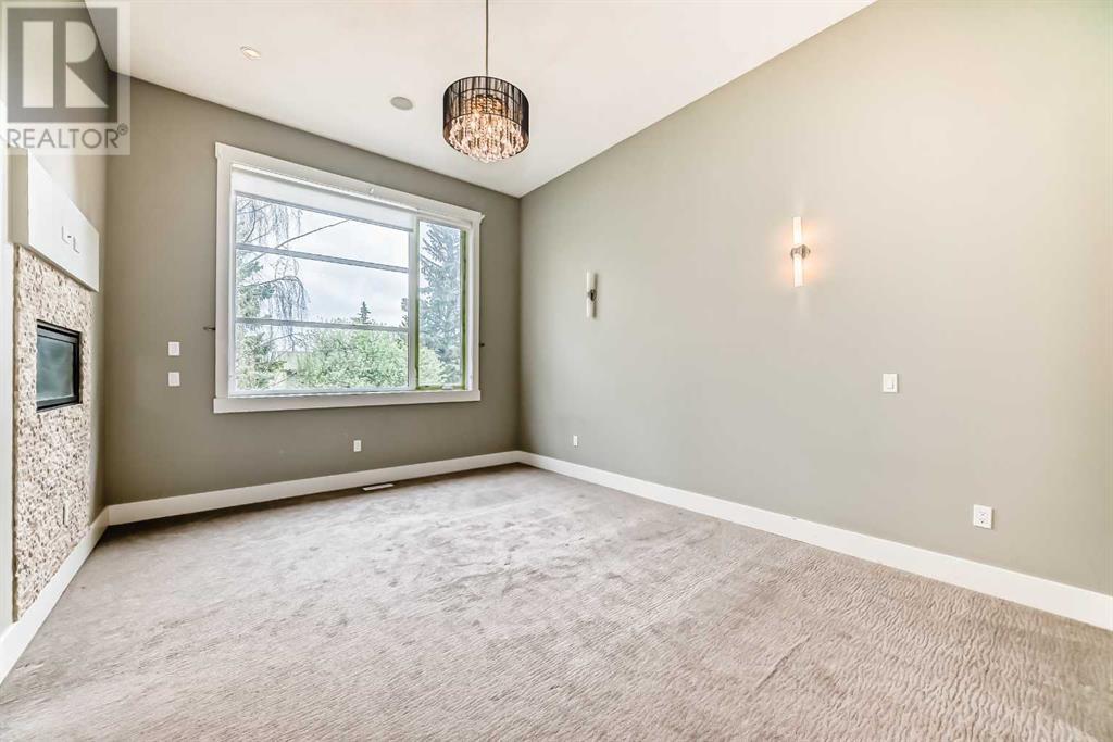Single Family House for Sale in   Avenue SW North Glenmore Park Calgary 