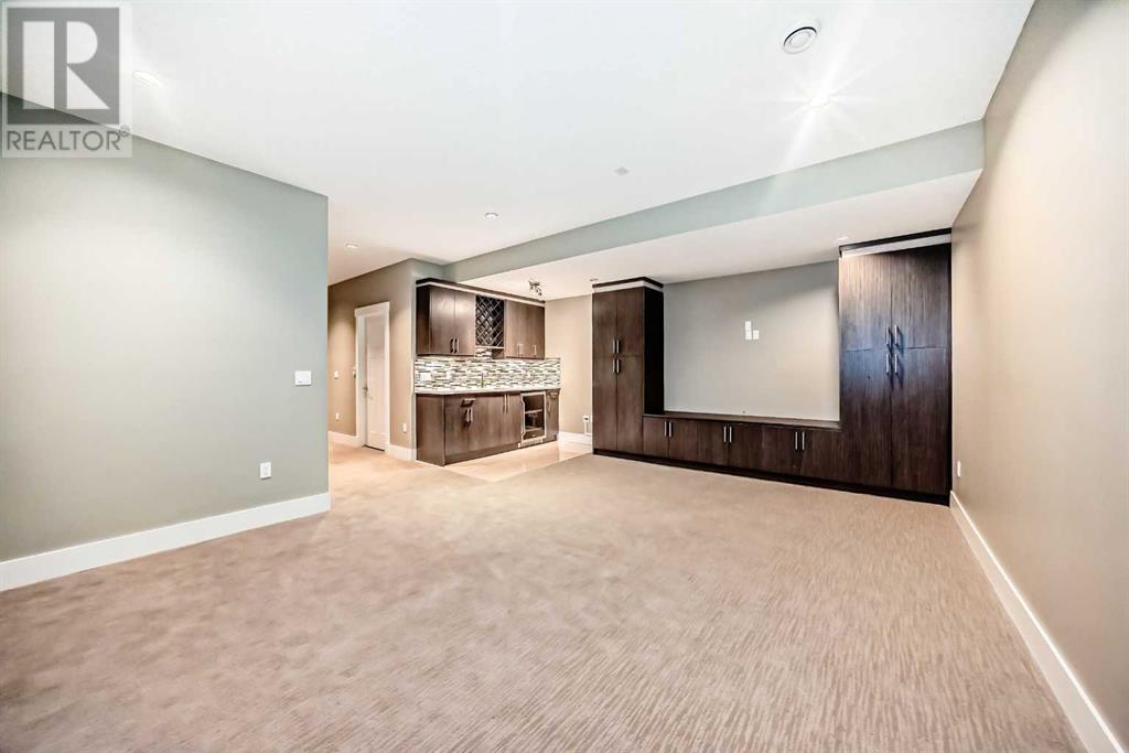 Single Family House for Sale in   Avenue SW North Glenmore Park Calgary 
