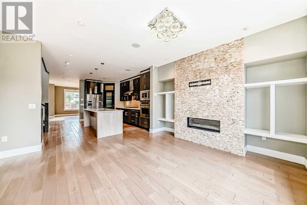 Single Family House for Sale in   Avenue SW North Glenmore Park Calgary 