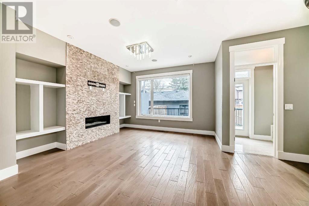 Single Family House for Sale in   Avenue SW North Glenmore Park Calgary 