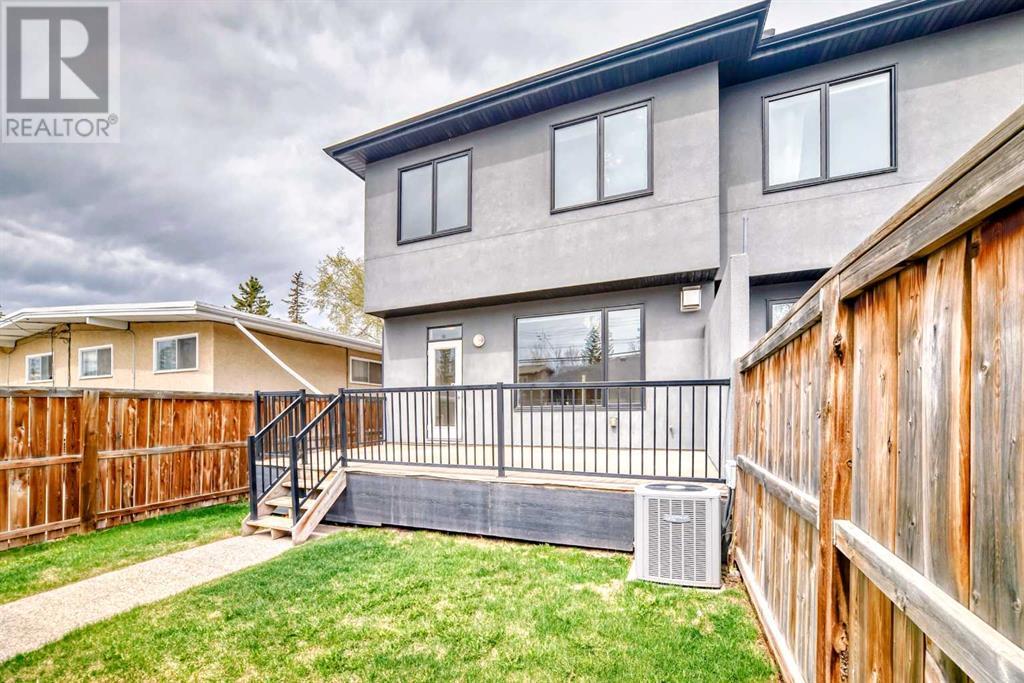 Single Family House for Sale in   Avenue SW North Glenmore Park Calgary 