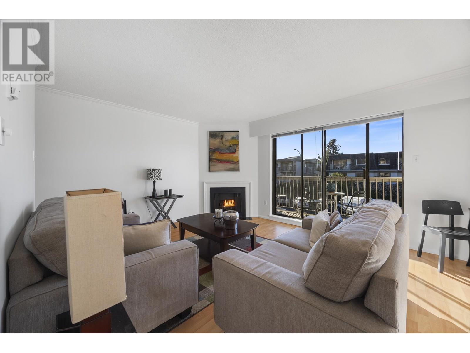 102 264 W 2ND STREET, North Vancouver real estate listing R2960341