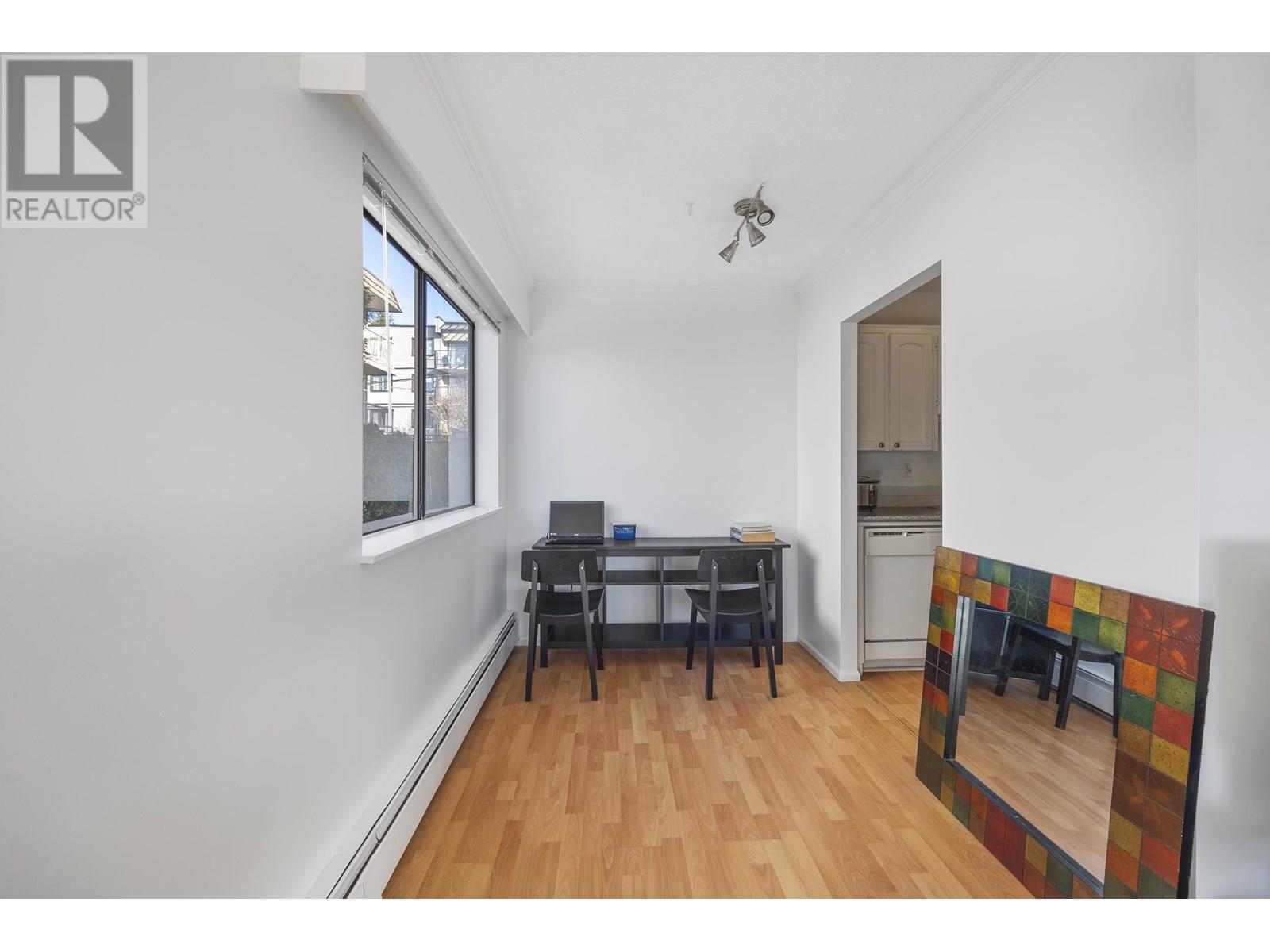 102 264 W 2ND STREET, North Vancouver real estate listing R2960341