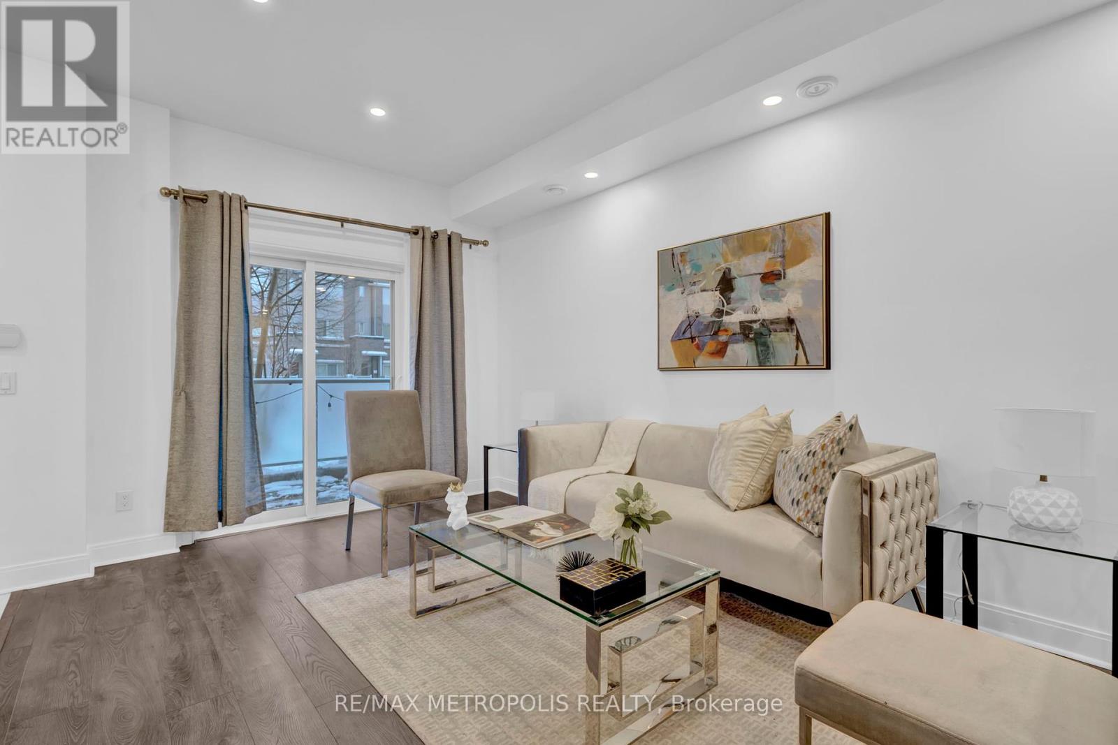 Photo 34 of Th 55 295 Village Green Square, Toronto ON