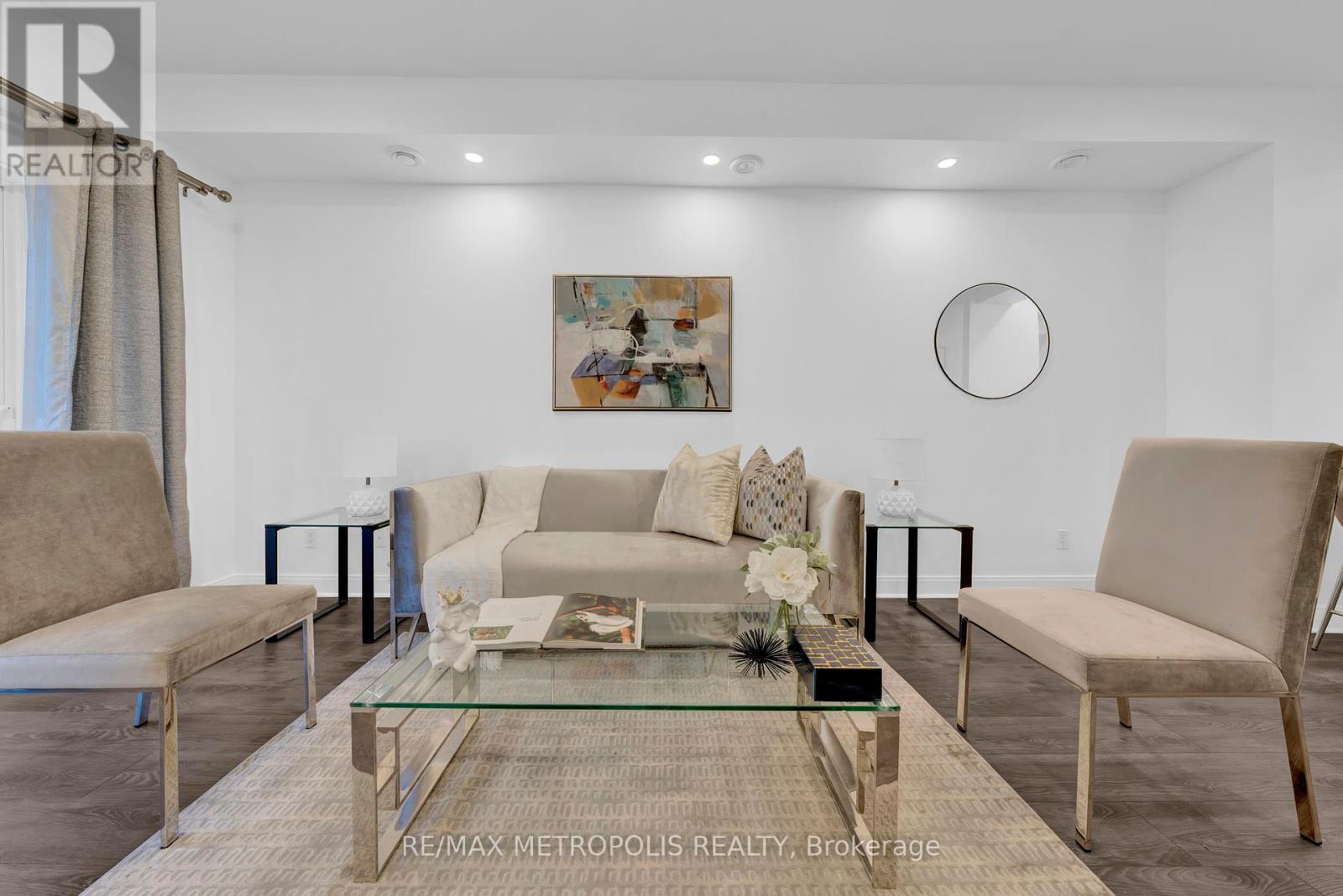 Photo 10 of Th 55 295 Village Green Square, Toronto ON