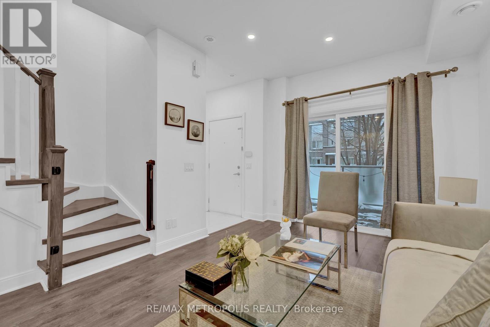 Photo 20 of Th 55 295 Village Green Square, Toronto ON