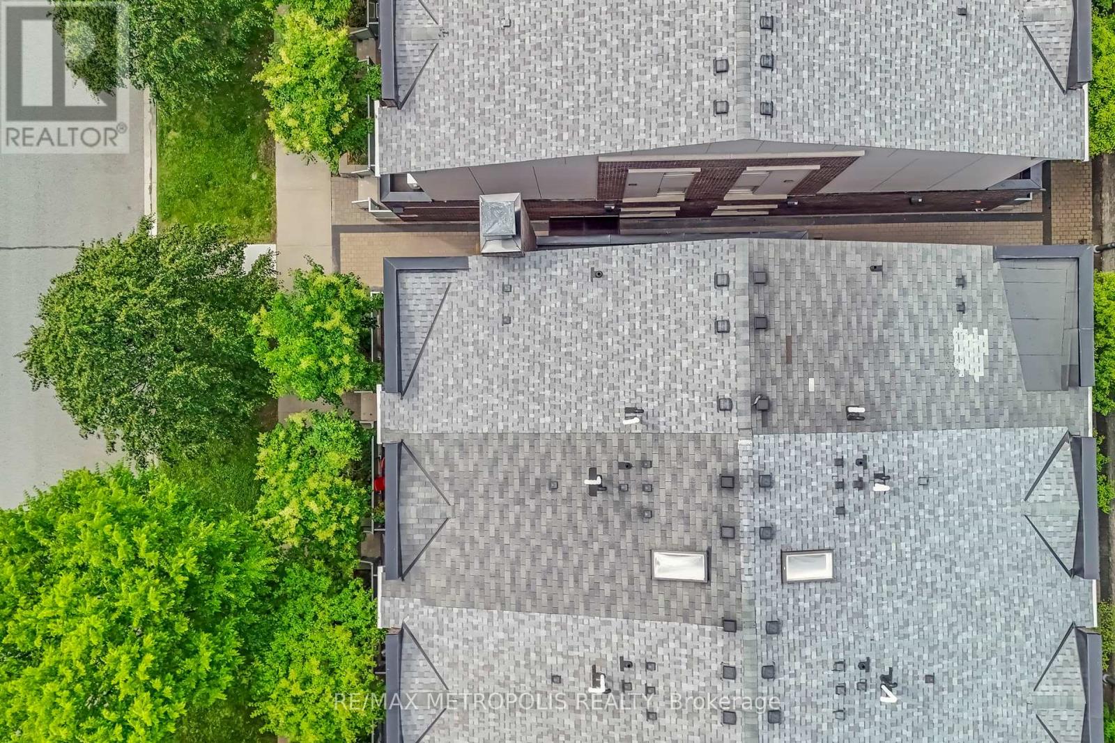 Photo 49 of Th 55 295 Village Green Square, Toronto ON