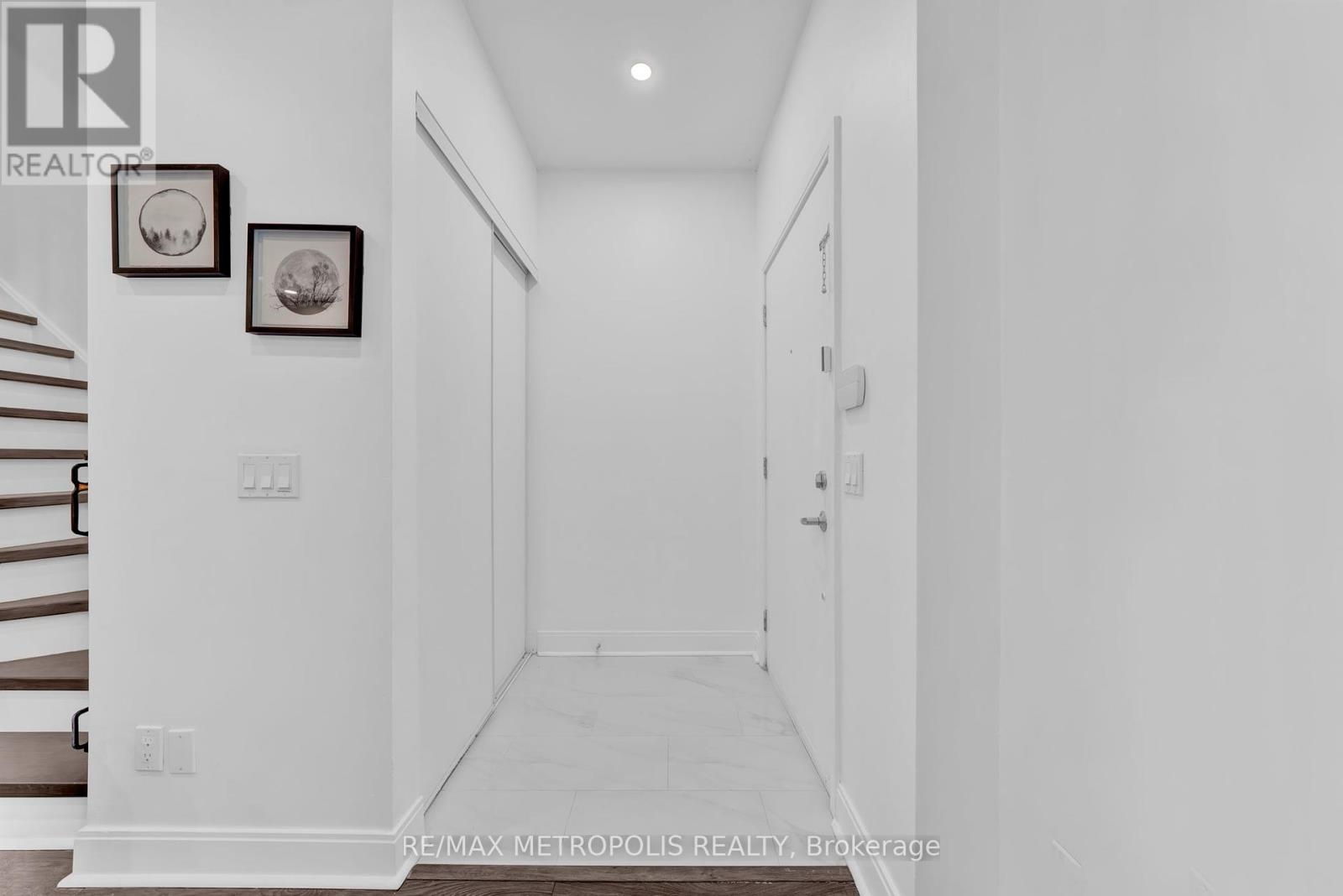 Photo 48 of Th 55 295 Village Green Square, Toronto ON