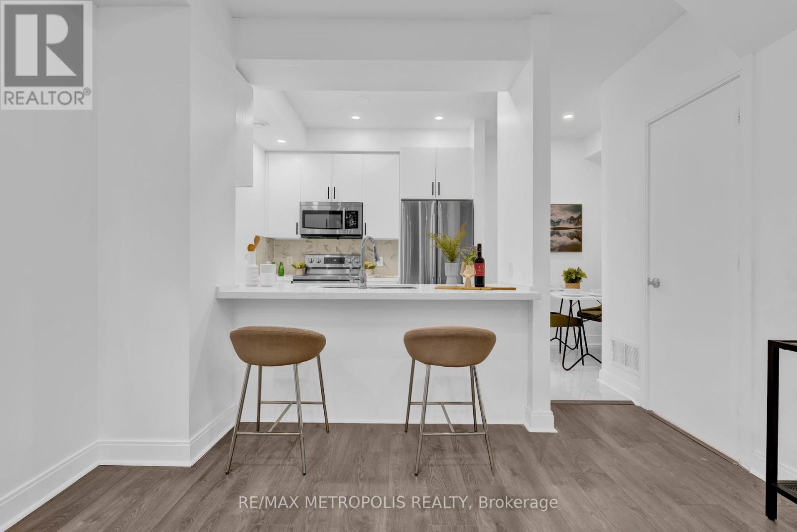 Photo 39 of Th 55 295 Village Green Square, Toronto ON