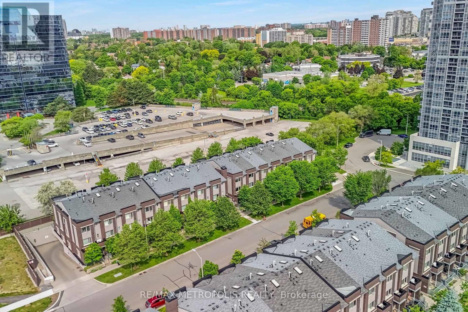 Photo 42 of Th 55 295 Village Green Square, Toronto ON