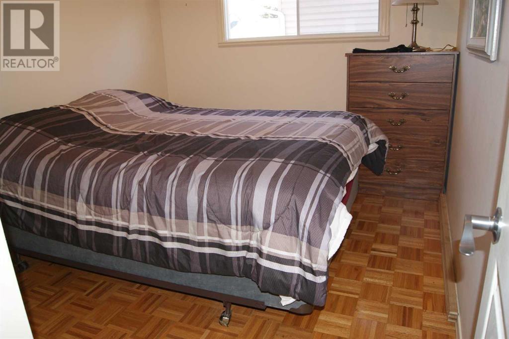 Single Family House 4 Level for Sale in   Avenue SW Cedarbrae Calgary 