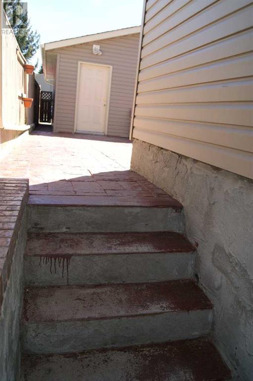 Single Family House 4 Level for Sale in   Avenue SW Cedarbrae Calgary 