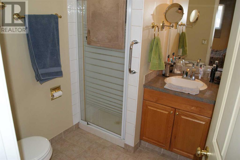 Single Family House 4 Level for Sale in   Avenue SW Cedarbrae Calgary 