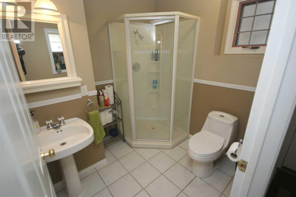 Single Family House 4 Level for Sale in   Avenue SW Cedarbrae Calgary 