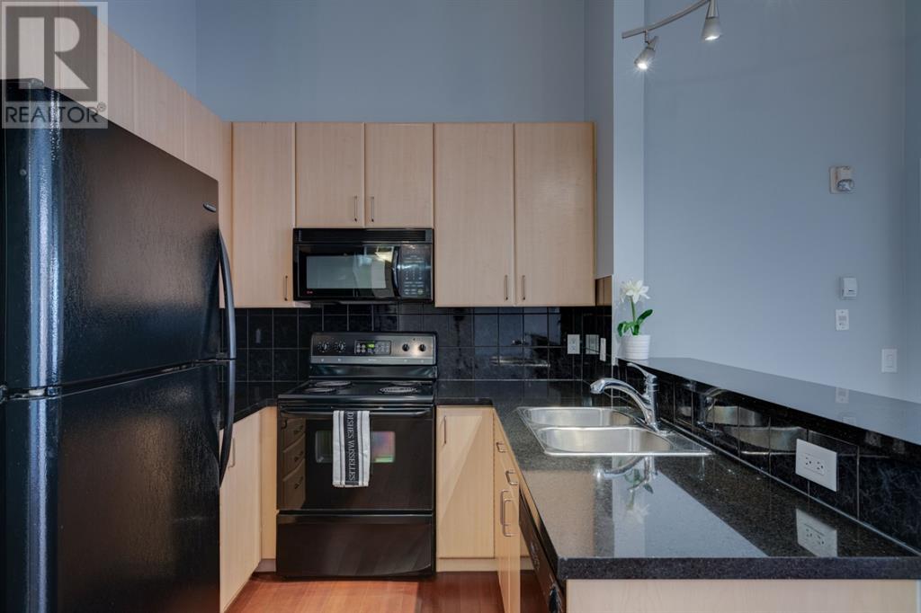 Single Family House for Sale in    Avenue SW Beltline Calgary 