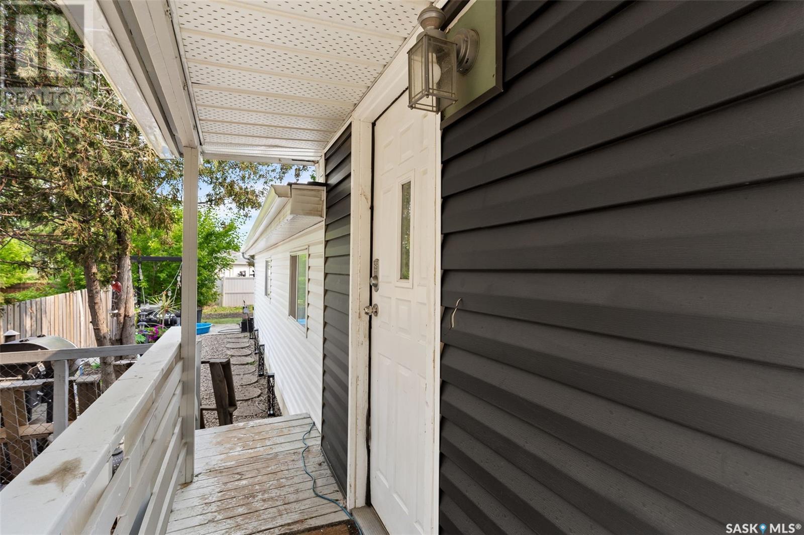 Photo 18 of 26 Garuik Crescent, Regina SK
