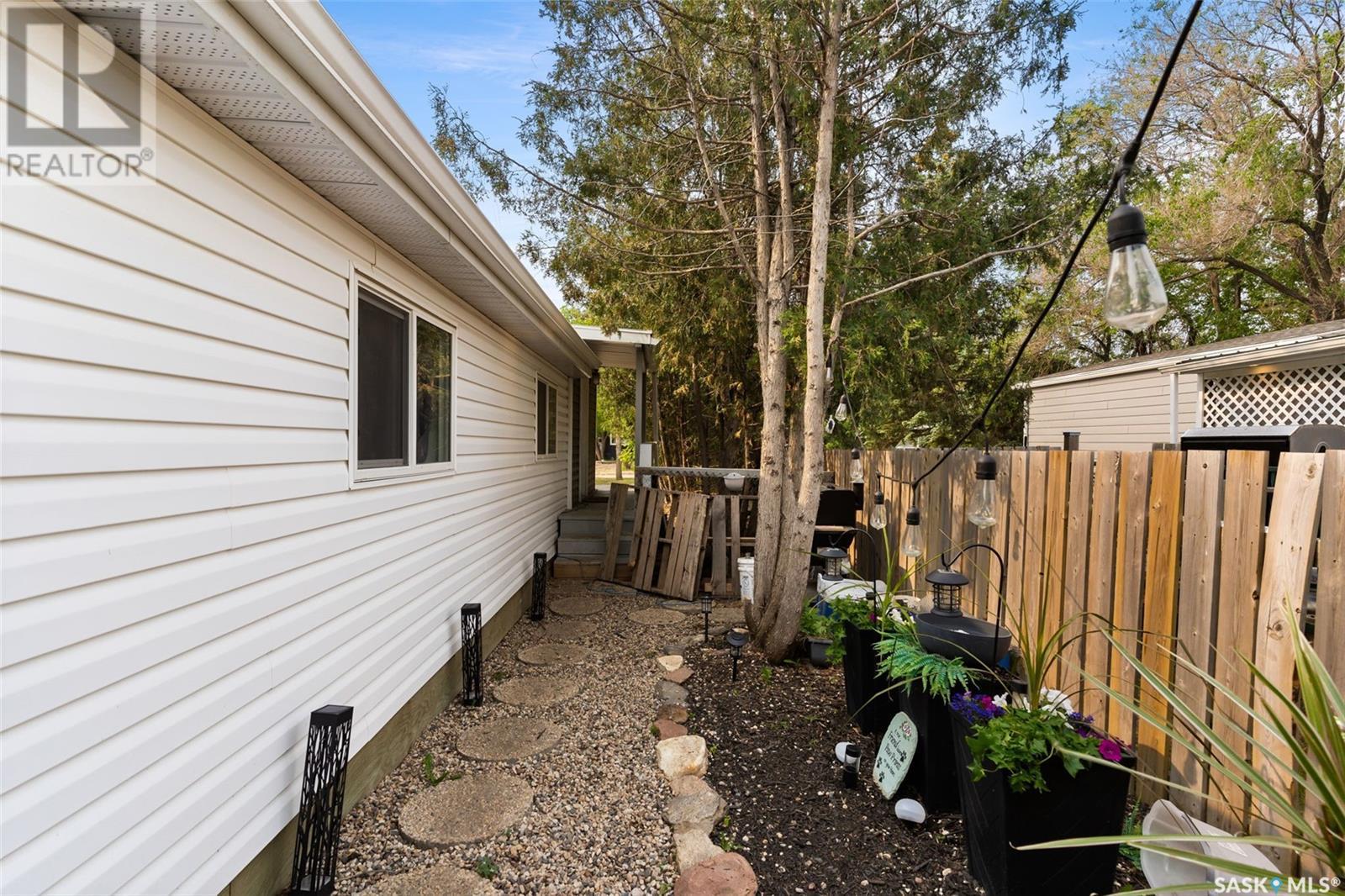 Photo 33 of 26 Garuik Crescent, Regina SK
