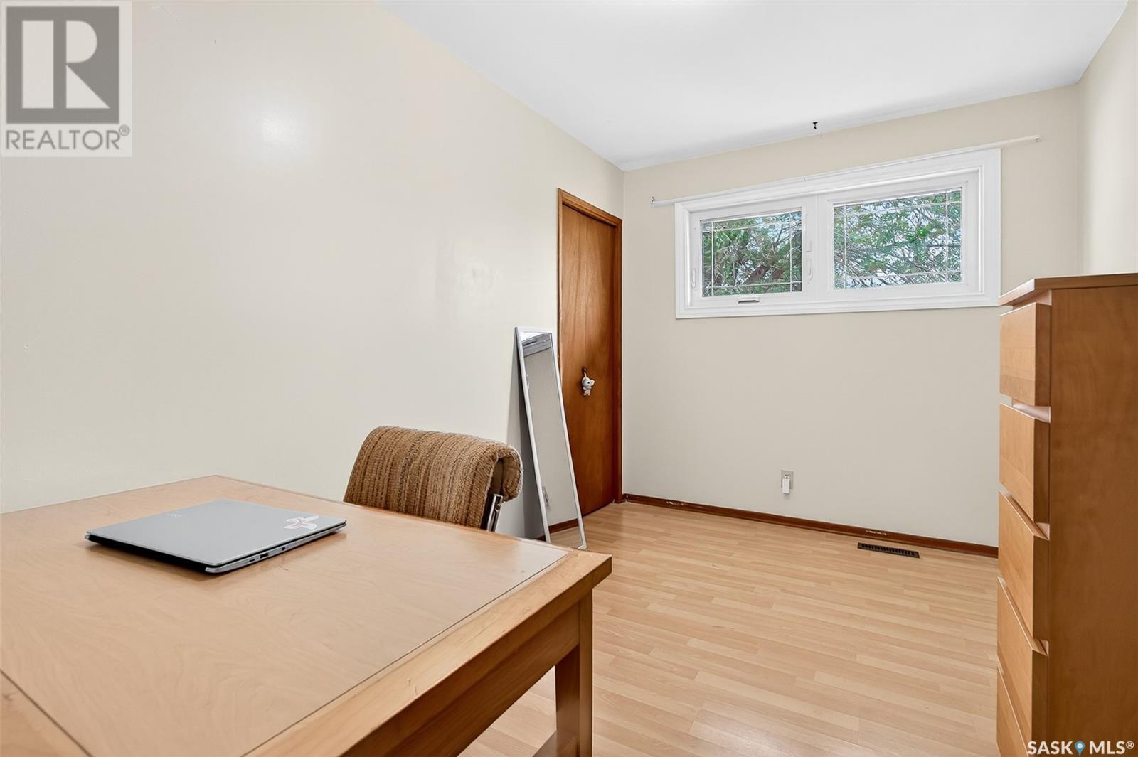 Photo 17 of 1303 Athabasca Street W, Moose Jaw SK