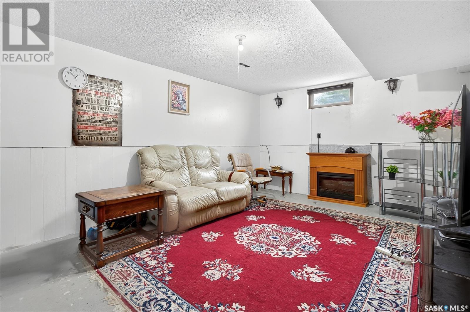 Photo 24 of 1303 Athabasca Street W, Moose Jaw SK