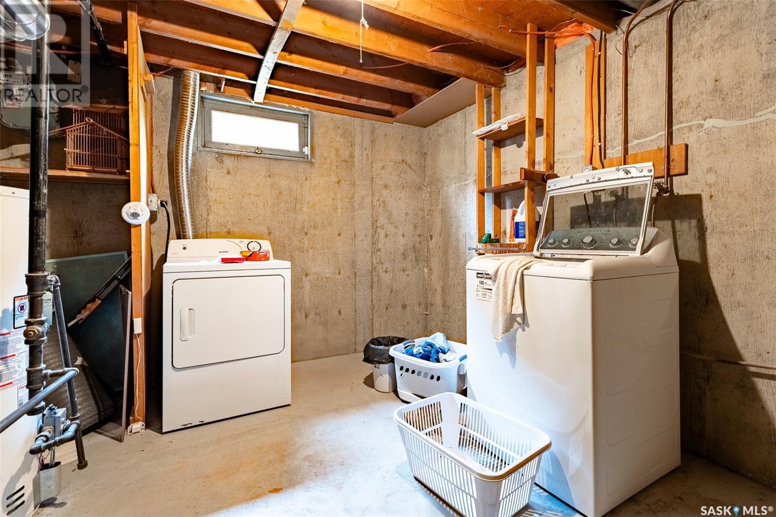 Photo 29 of 1303 Athabasca Street W, Moose Jaw SK