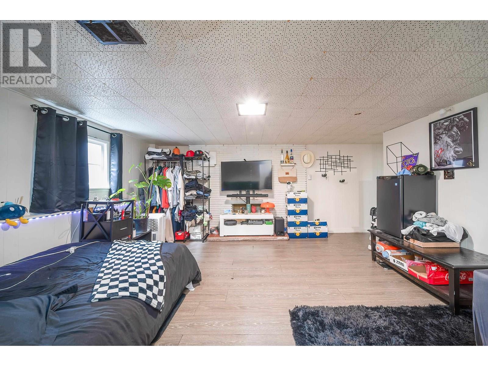 Photo 26 of 4516 Parker Street, Burnaby BC