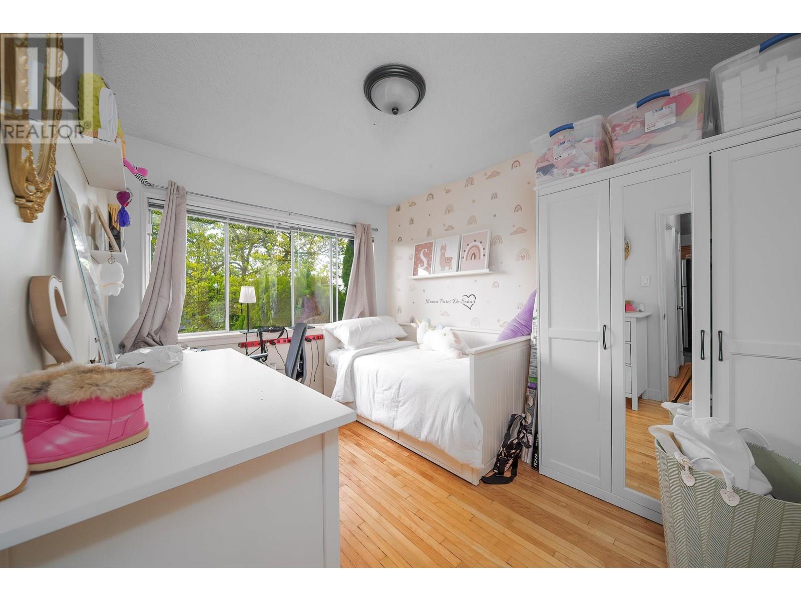 Photo 15 of 4516 Parker Street, Burnaby BC
