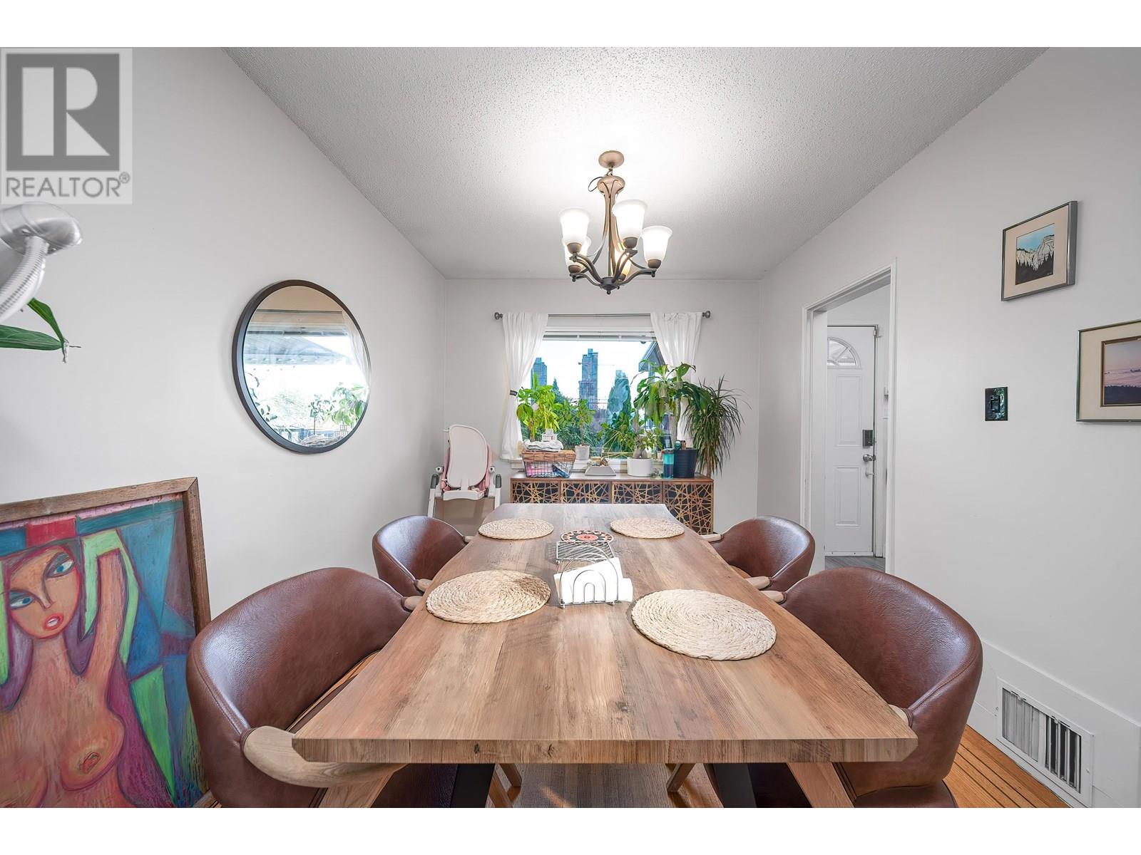 Photo 7 of 4516 Parker Street, Burnaby BC